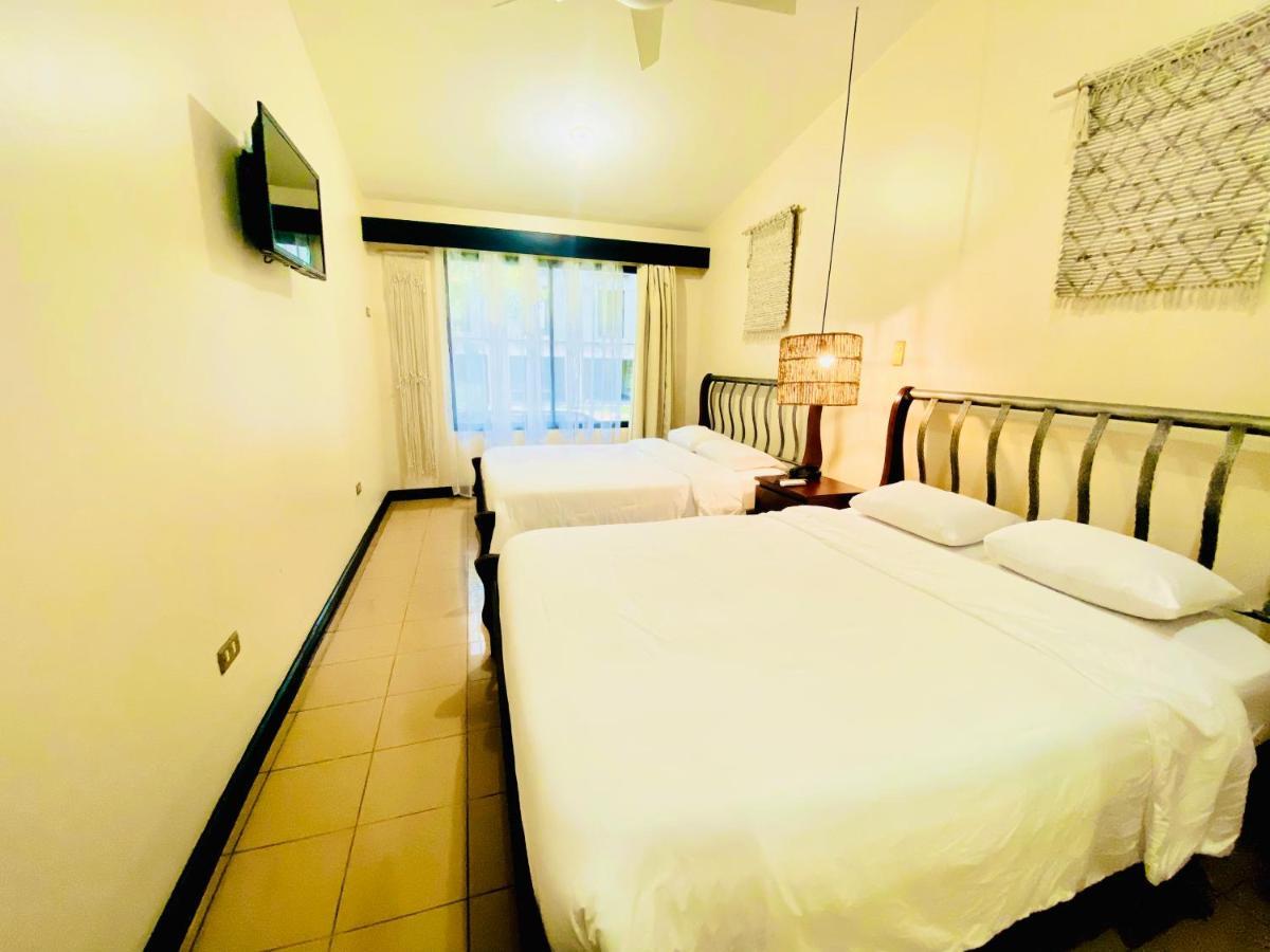 Hotel Mango Airport Рио-Сегундо Экстерьер фото