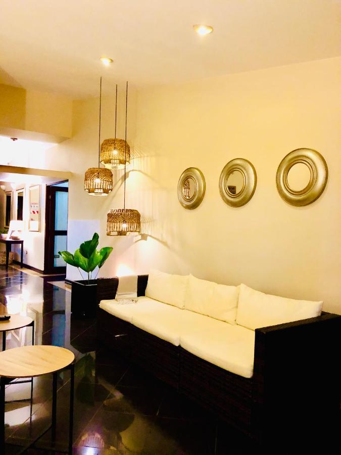 Hotel Mango Airport Рио-Сегундо Экстерьер фото